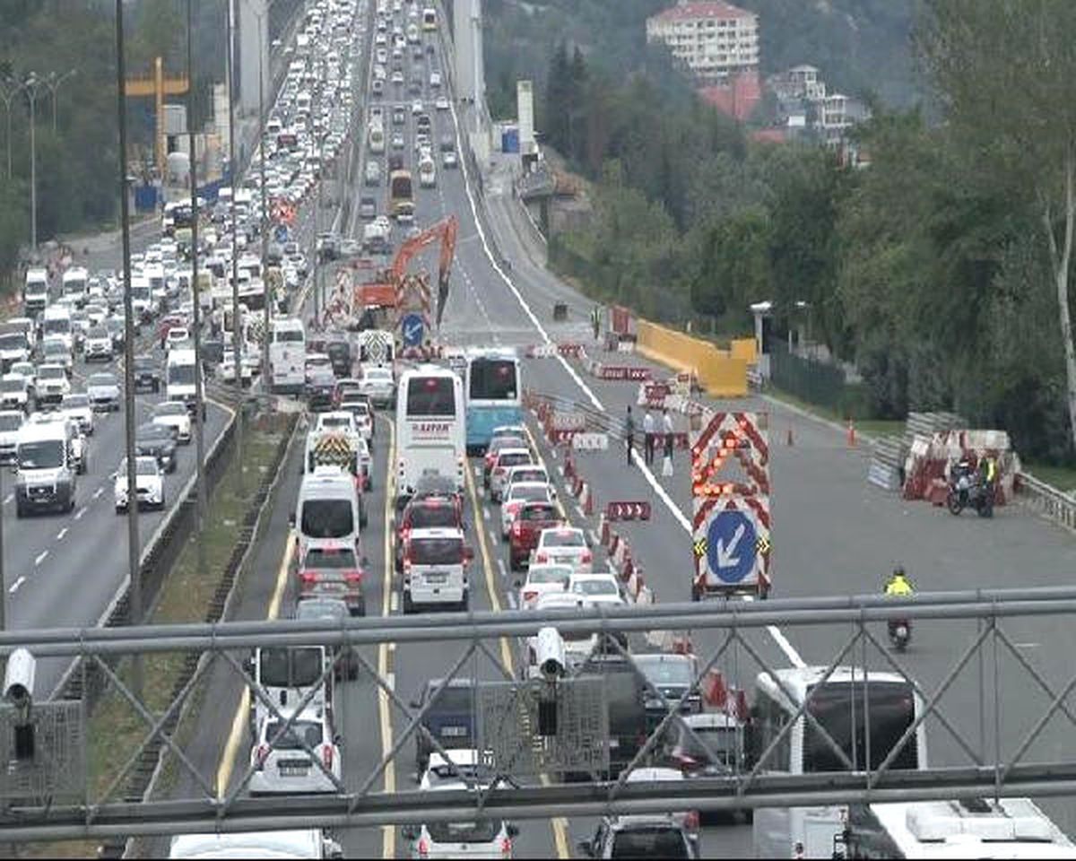 Köprüdeki Çalışma Trafiği Felç Etti (2)