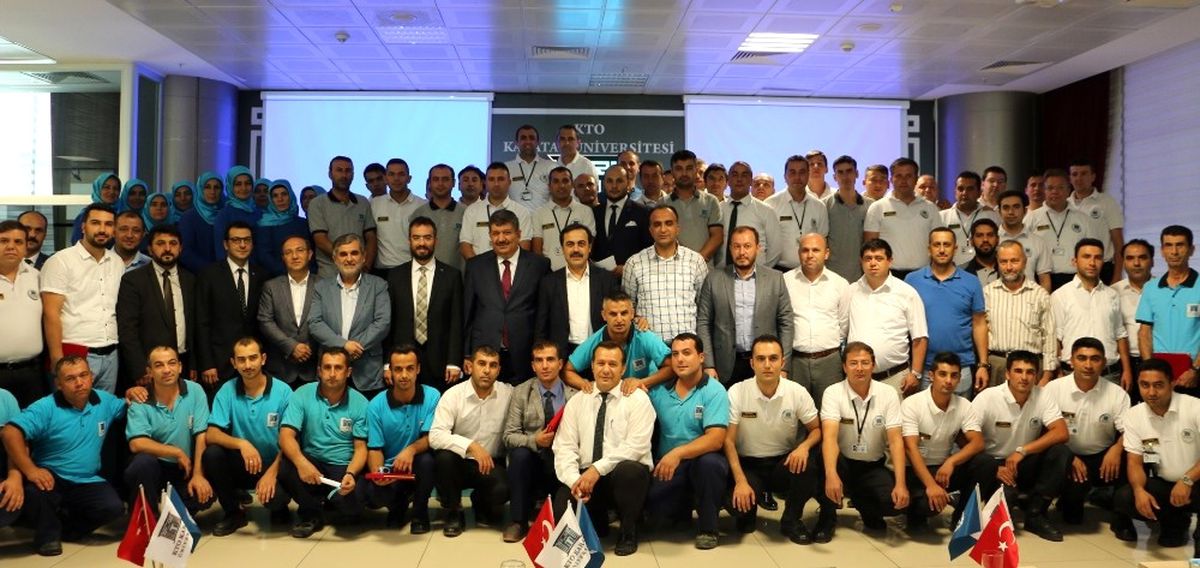 Kto Karatay\'dan Başarılı Personele Ödül