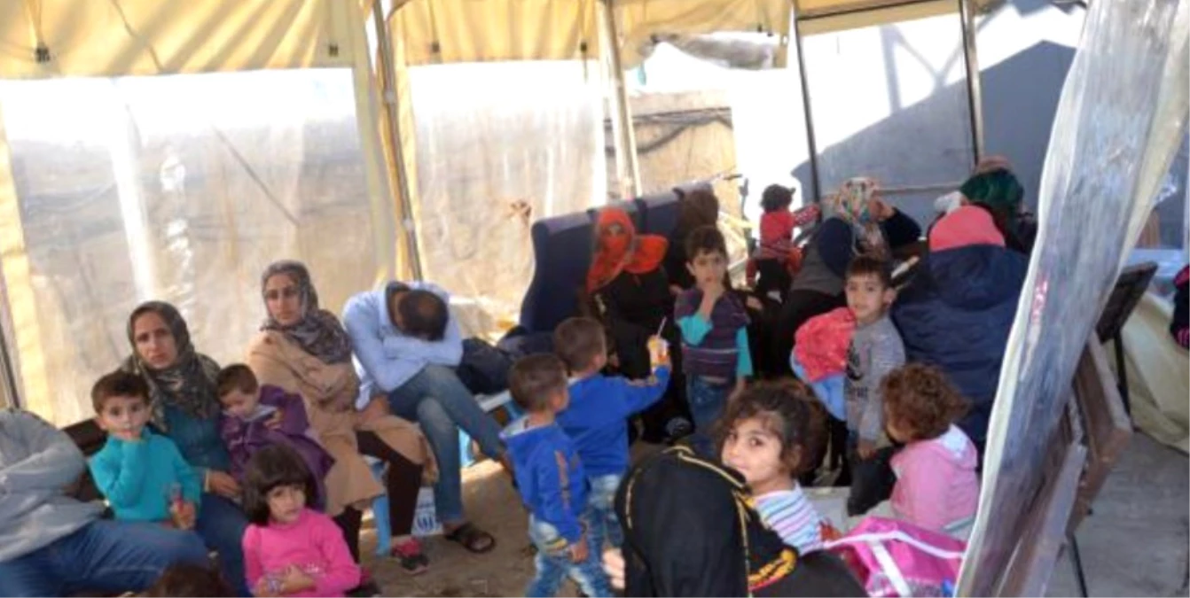 Kuşadası\'nda 25\'i Çocuk 64 Kaçak Göçmen Yakalandı