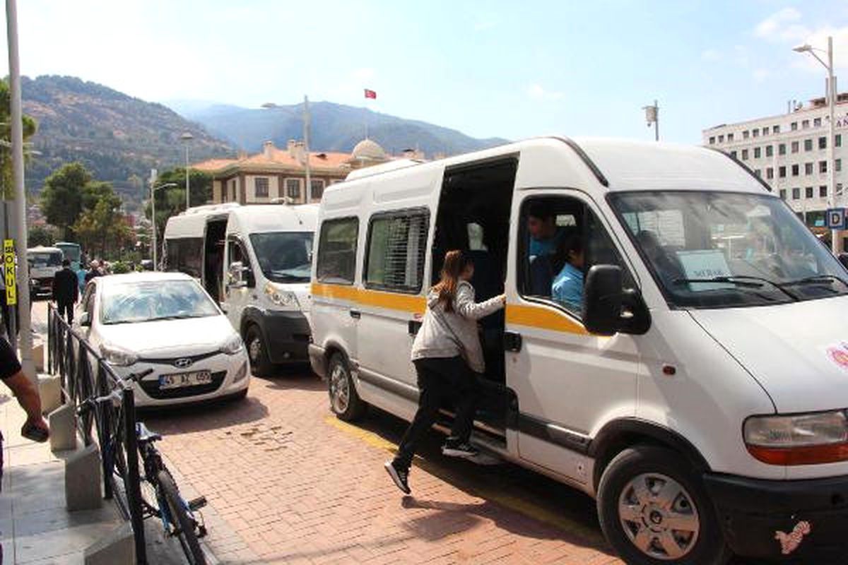 Manisa\'da Öğrenci Servisleri Denetlendi