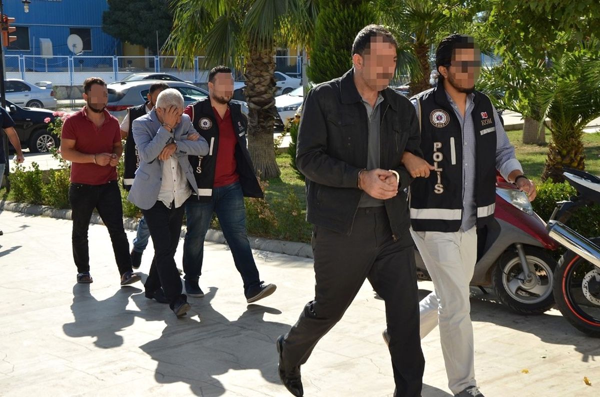 Milas\'ta 91 Göçmenle Yakalanan 3 Şoför Adliyeye Sevk Edildi