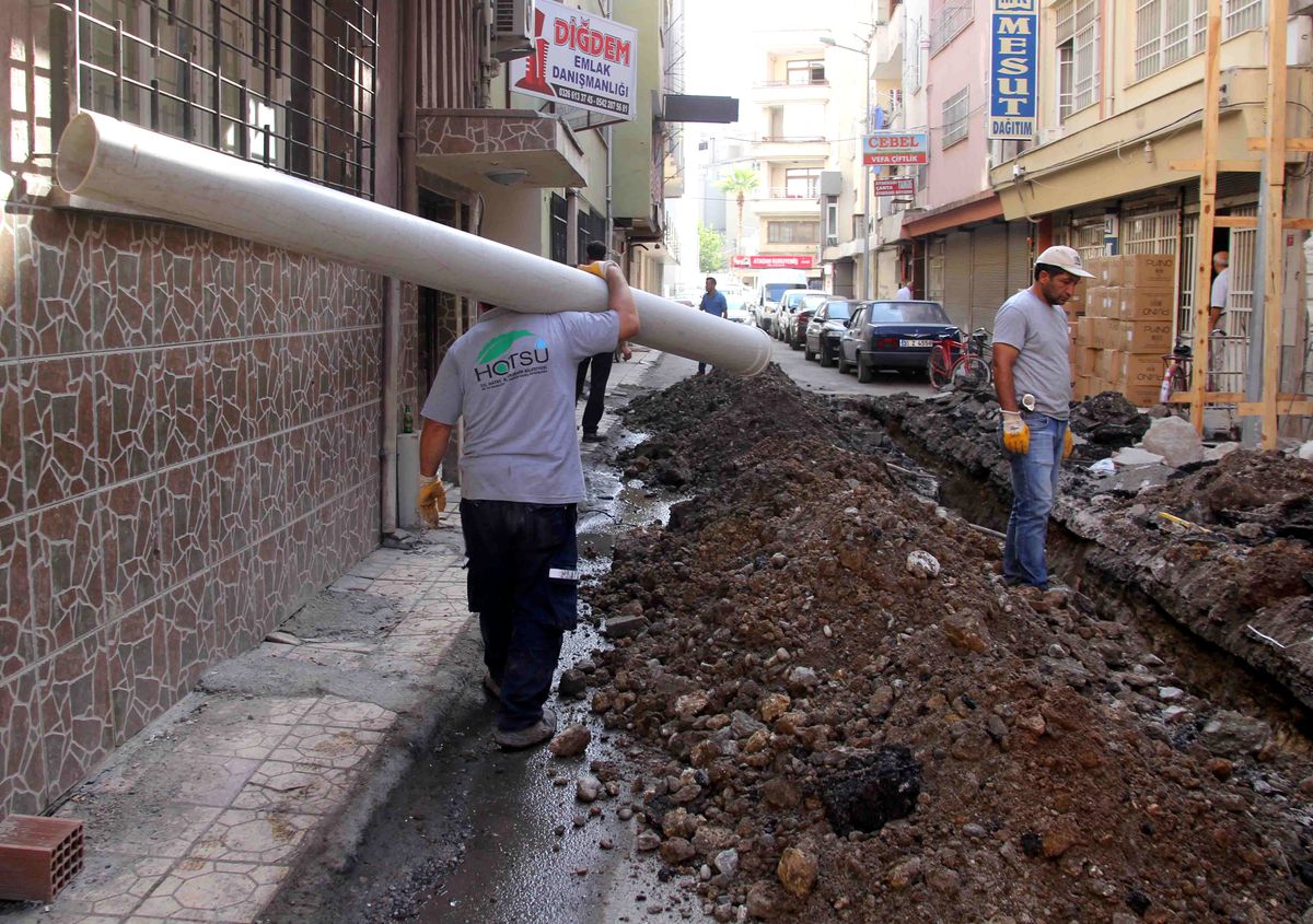 Yeni Yapılarda Altyapı Bağlantısı Sürüyor