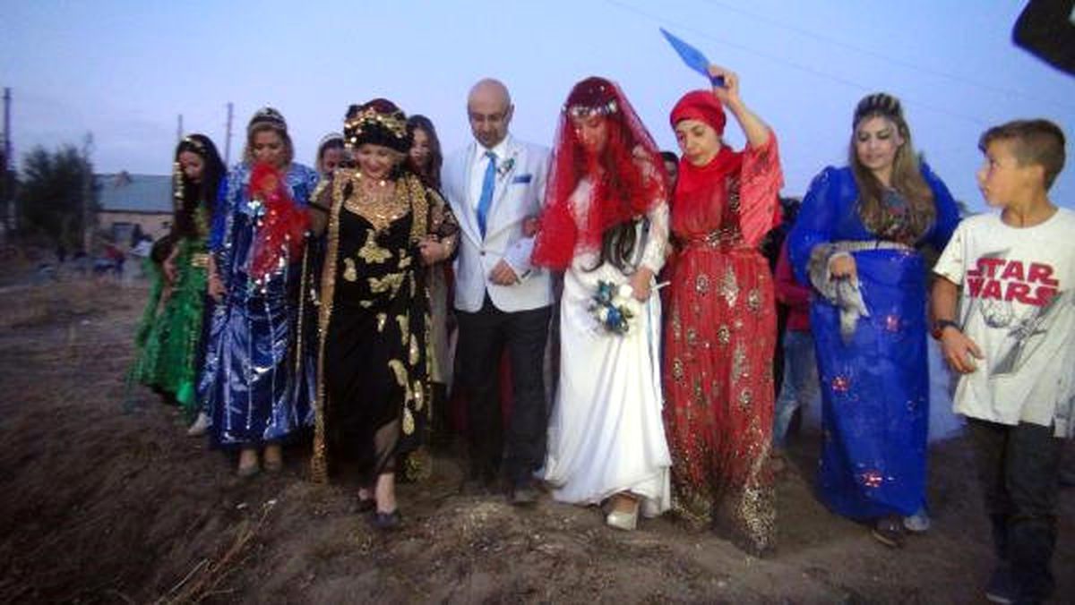 Yüksekovalı Gülhayat, Kanada\'ya Gelin Gitti
