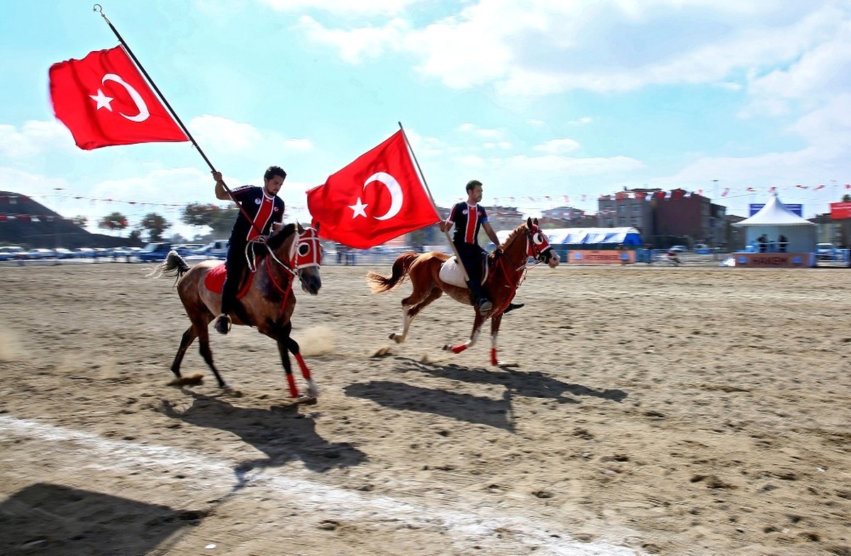 7\'nci Sultangazi Belediyesi Geleneksel Atlı Cirit Müsabakaları Başlıyor