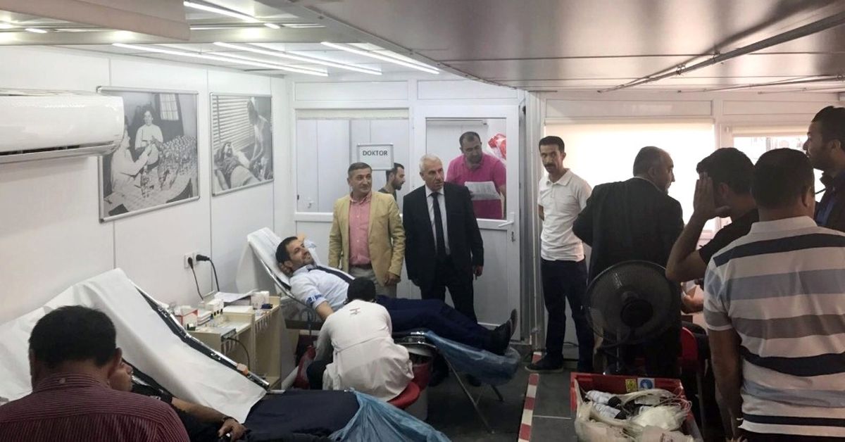AK Parti İl Başkanı Gür\'den Kan Bağışı
