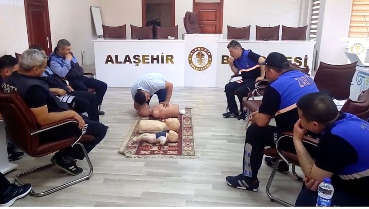 Alaşehir\'de Zabıta Personeline İlk Yardım Eğitimi