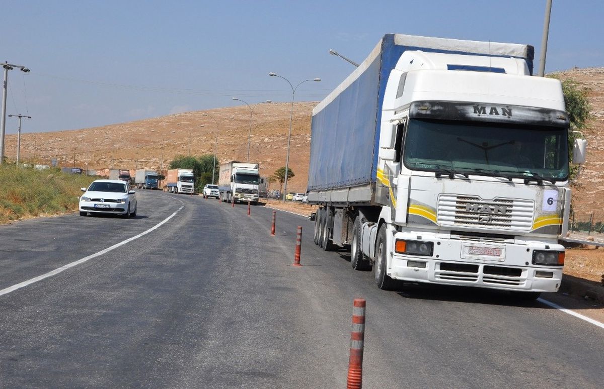 BM\'nin 13 Yardım Tırı Suriye\'ye Geçti