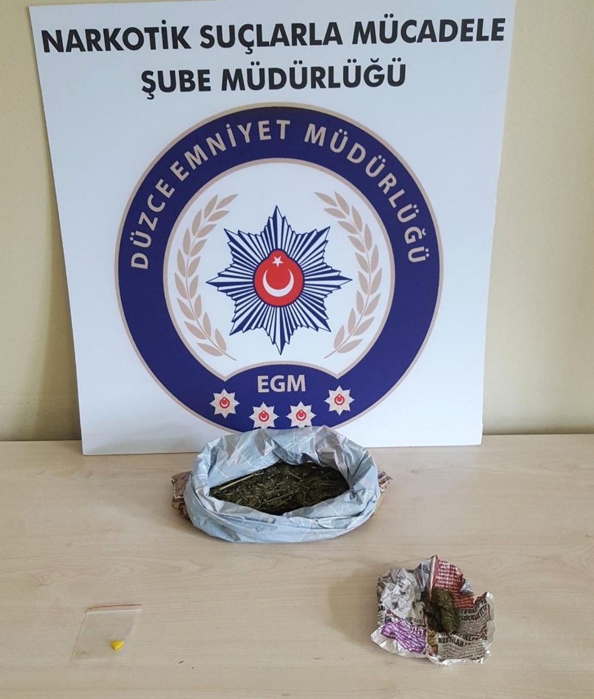 Düzce\'de Polis ve Jandarmadan Uyuşturucu Operasyonu