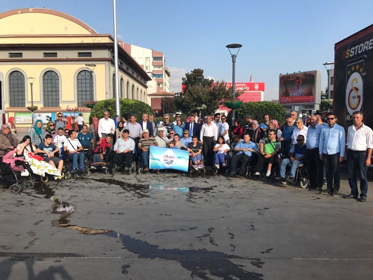 Engelliler Büyükşehir ile Ayvalık Turu Yaptı