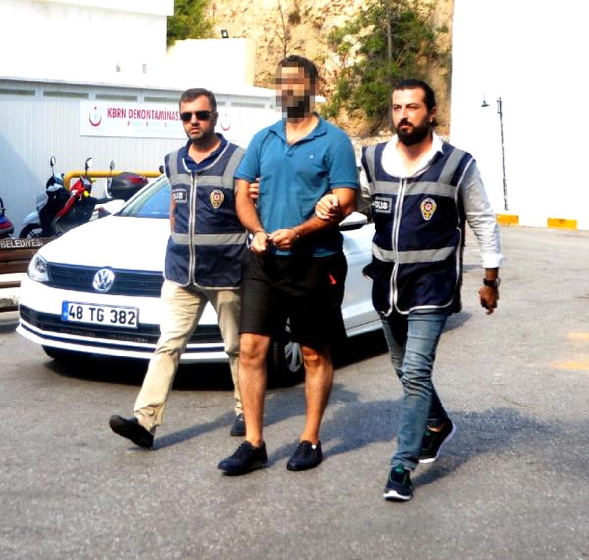 Fetö Şüphelisi Komisere Tatil İçin Geldiği Bodrum\'da Gözaltı