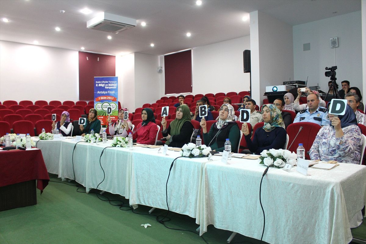 Finikeli Kadın Çiftçiler Yarıştı