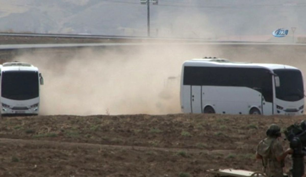 Irak Askerleri Tatbikat Alanına Geldi