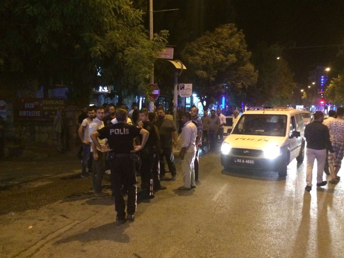 Kavgada 1 Kişi Bıçakla Yaralandı