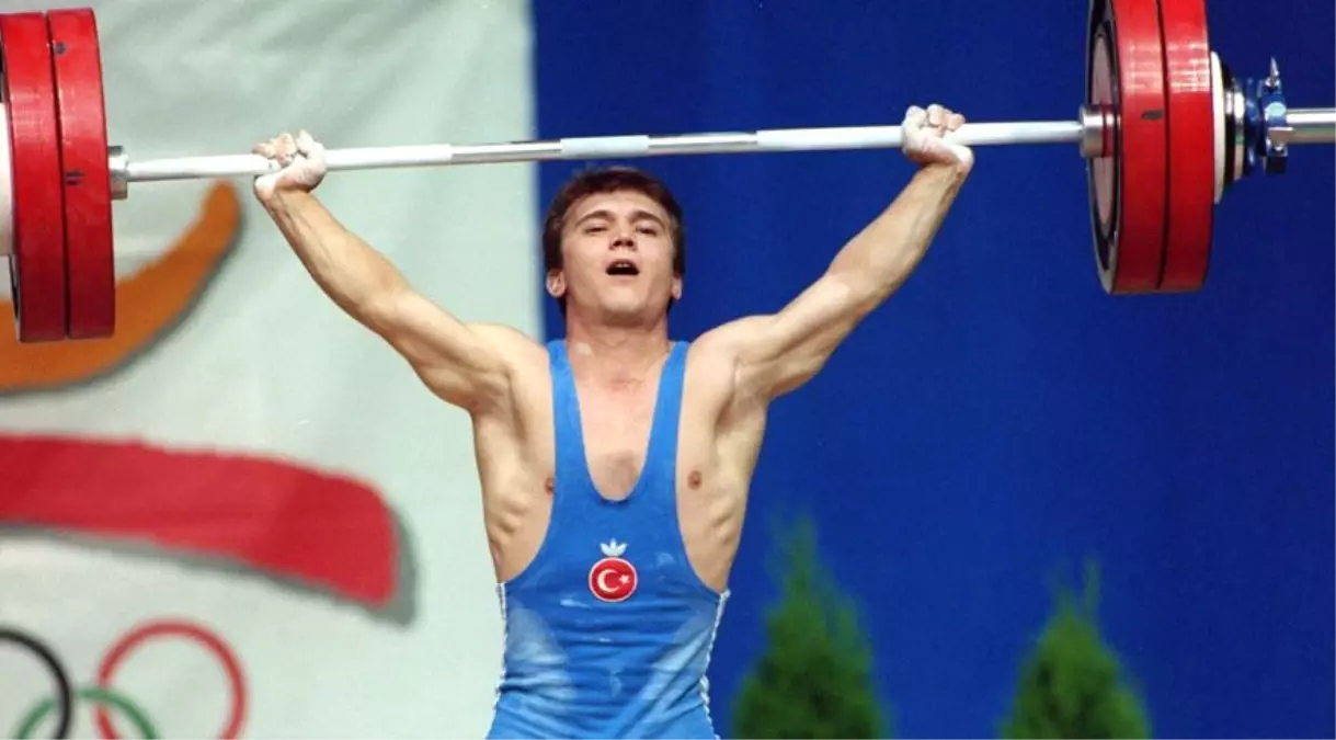 Komaya Giren Efsane Sporcu, "Cep Herkülü" Naim Süleymanoğlu Kimdir