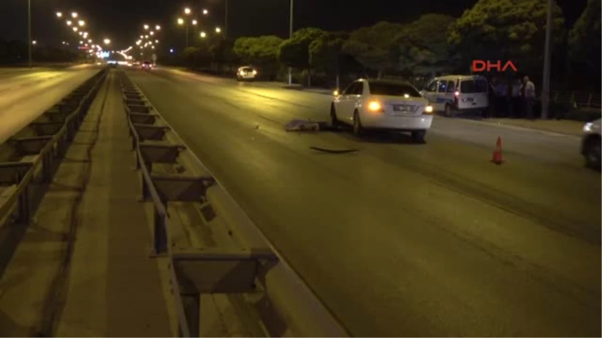 Konya - Hafif Ticari Aracın Çarpıp, Otomobilin Üzerinden Geçtiği Yaya Öldü