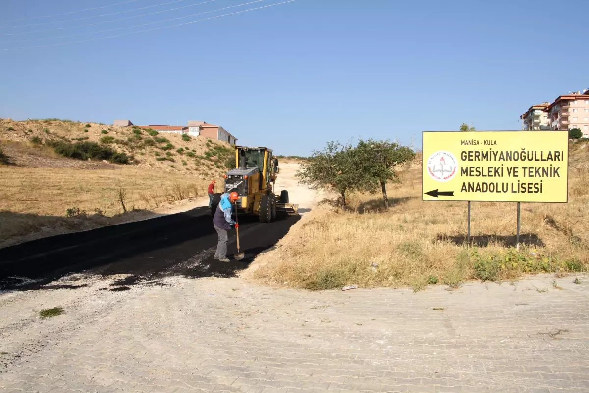 Kula Belediyesi\'nden Öğrencilere Güvenli Okul Yolu