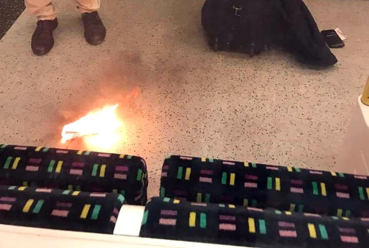 Londra\'da Metro İstasyonunda Panik