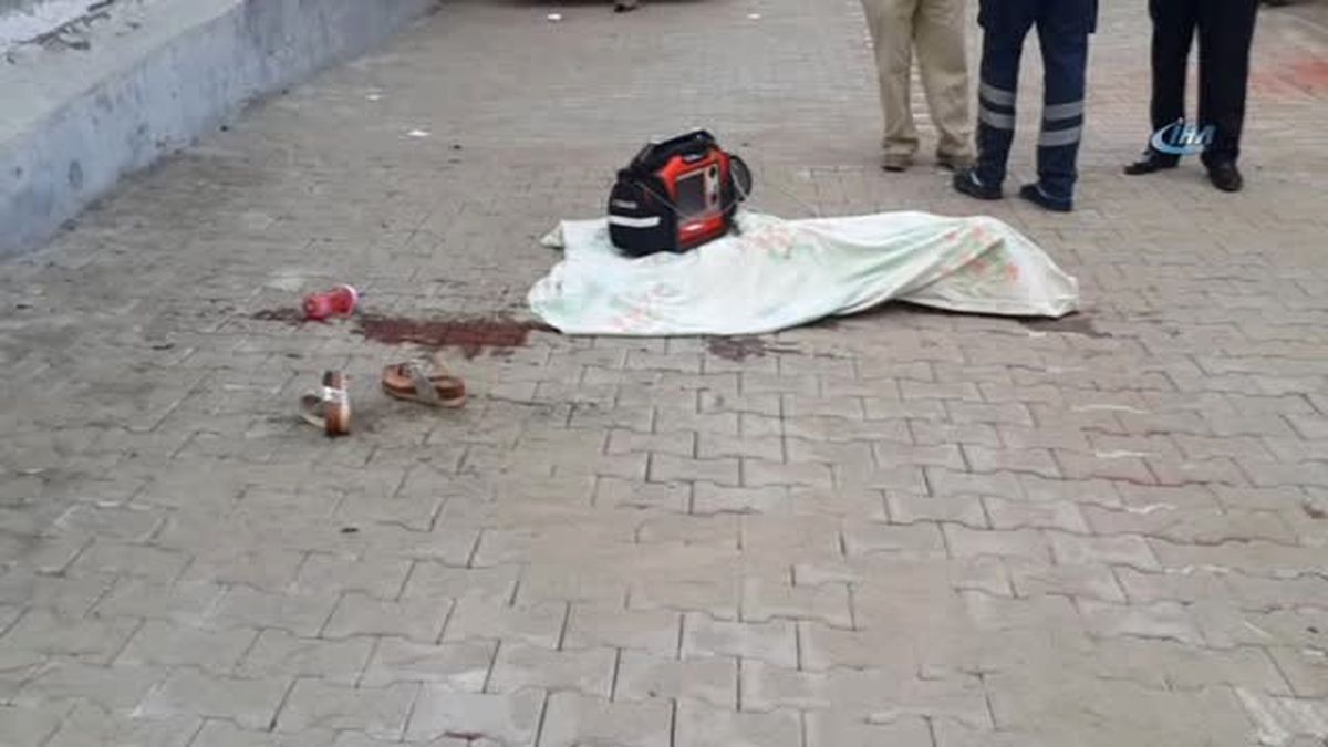 Okul Yolunda 7 Yaşındaki Kız Öldürüldü, Annesi Ağır Yaralandı