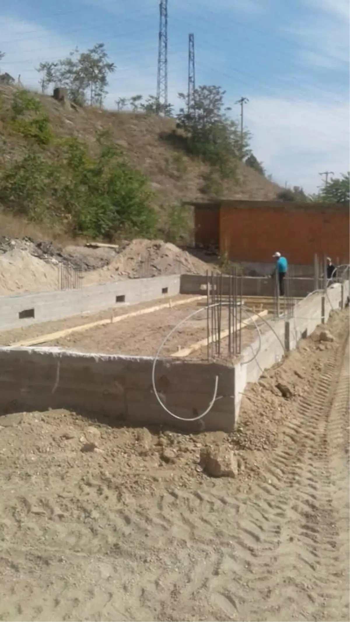 Osmangazi Elektrik Dağıtım Şirketi\'nden Vezirhan Beldesi\'ne Yatırım