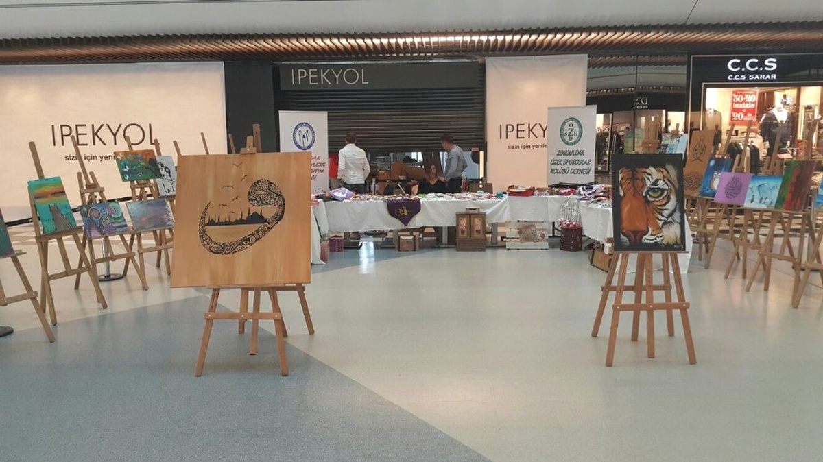 Özel Sporcular Derneğinden El Sanatları Sergisi