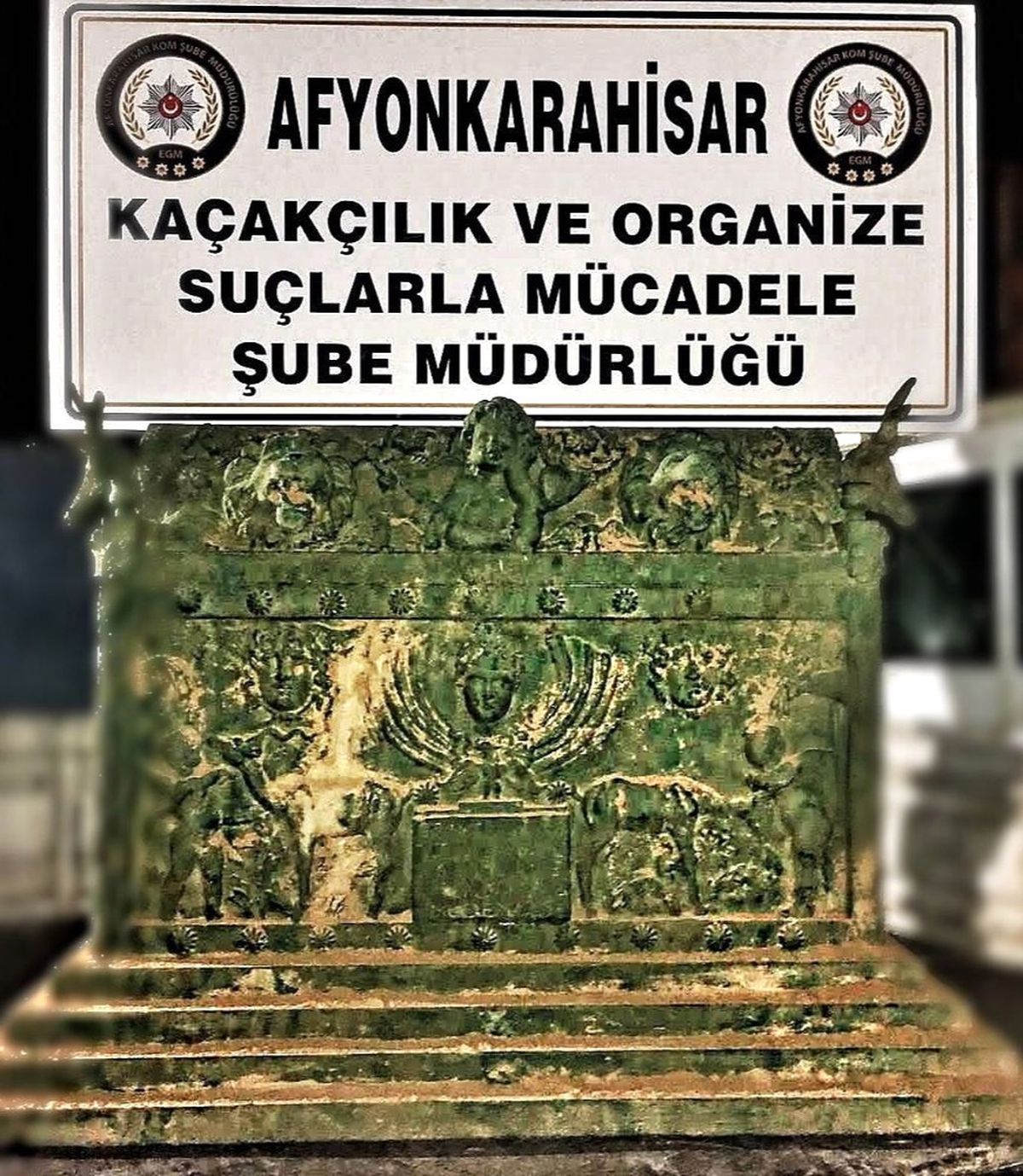 Polis 1 Metre Boyunda Lahit Mezar Ele Geçirdi