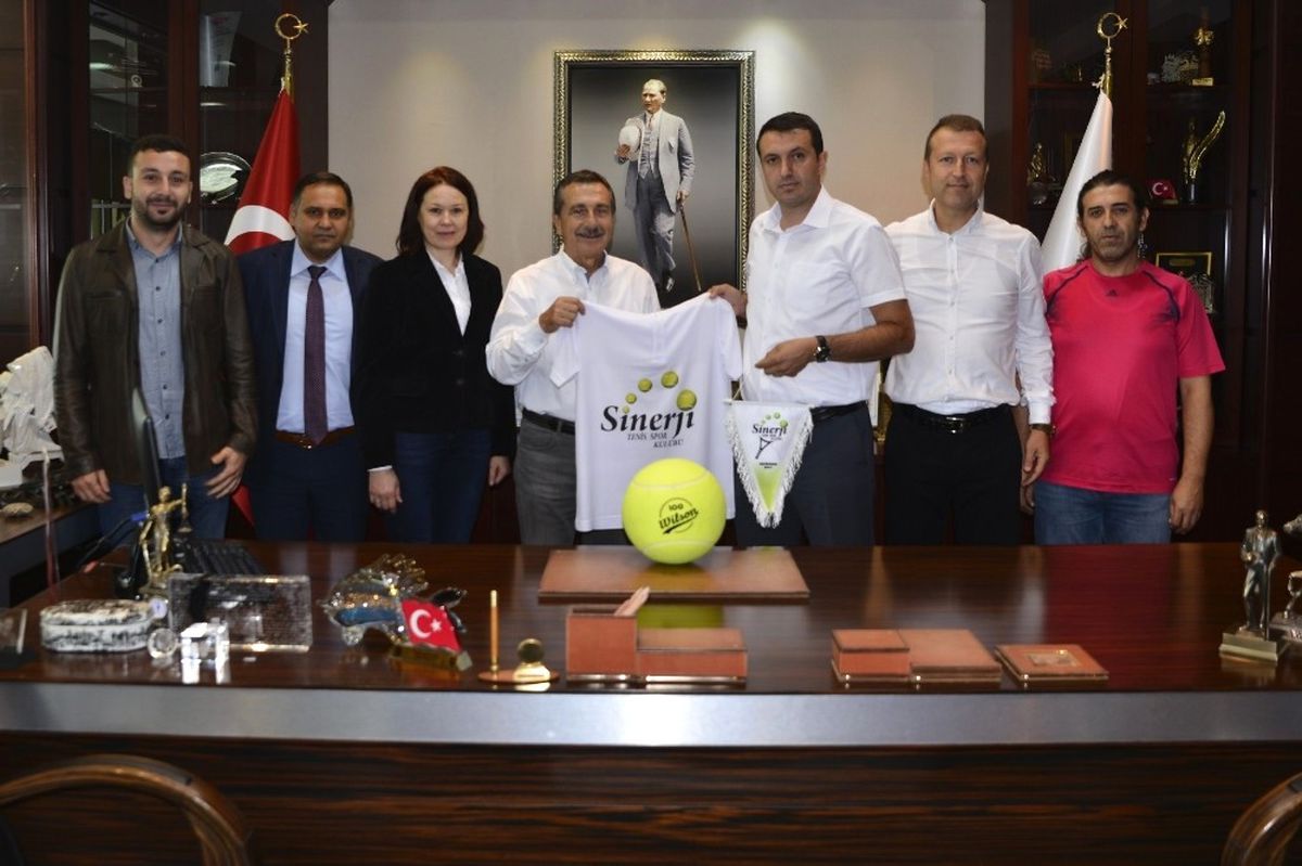Sinerji Tenis Kulübü\'nden Başkan Ataç\'a Ziyaret