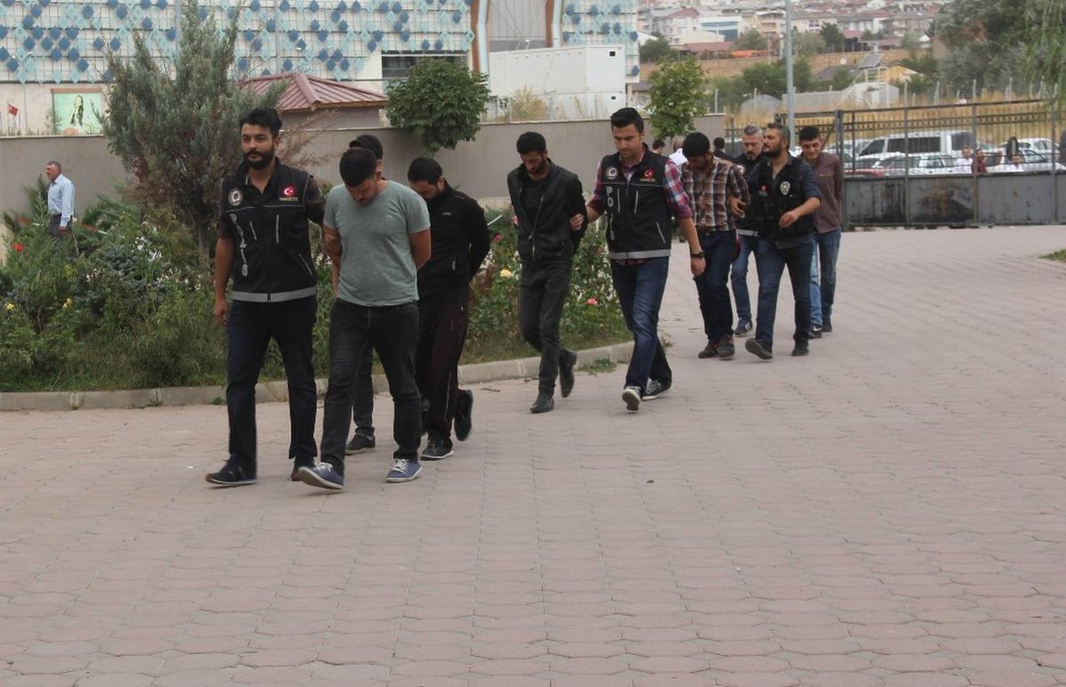 Sivas\'ta Uyuşturucu Operasyonu: 6 Gözaltı