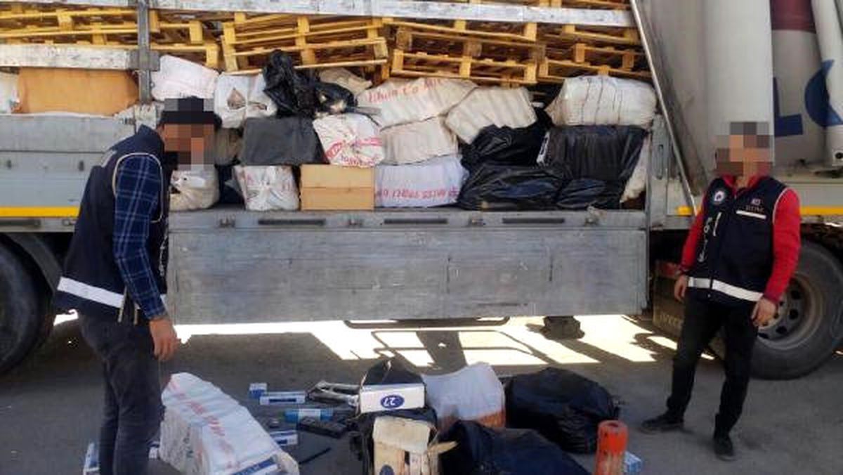 Van\'da 114 Bin Paket Kaçak Sigara Ele Geçirildi