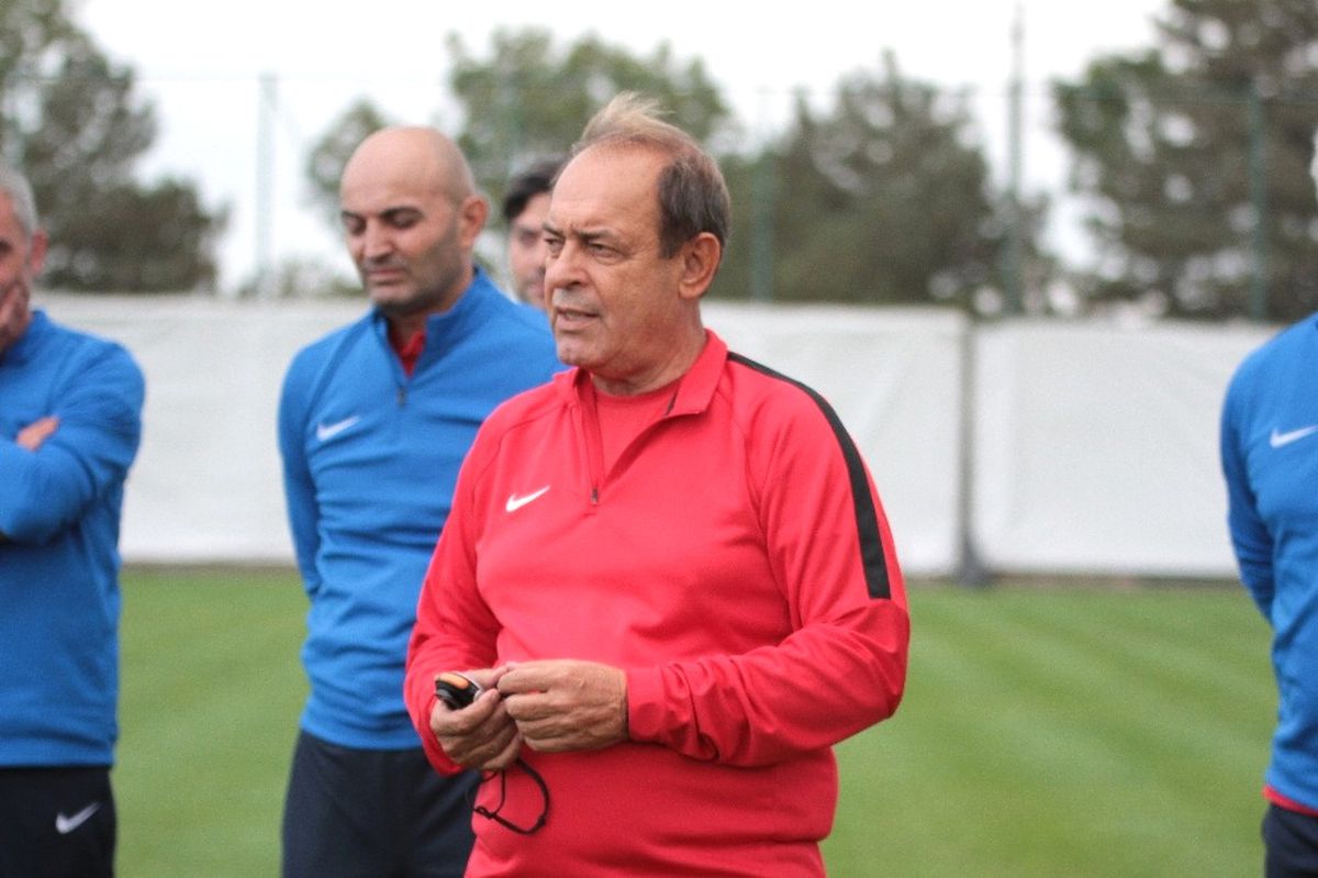 Yücel İldiz Eskişehirspor\'un Başında İlk Antrenmanına Çıktı