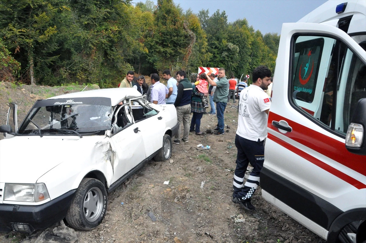 Zonguldak\'ta Trafik Kazası: 5 Yaralı