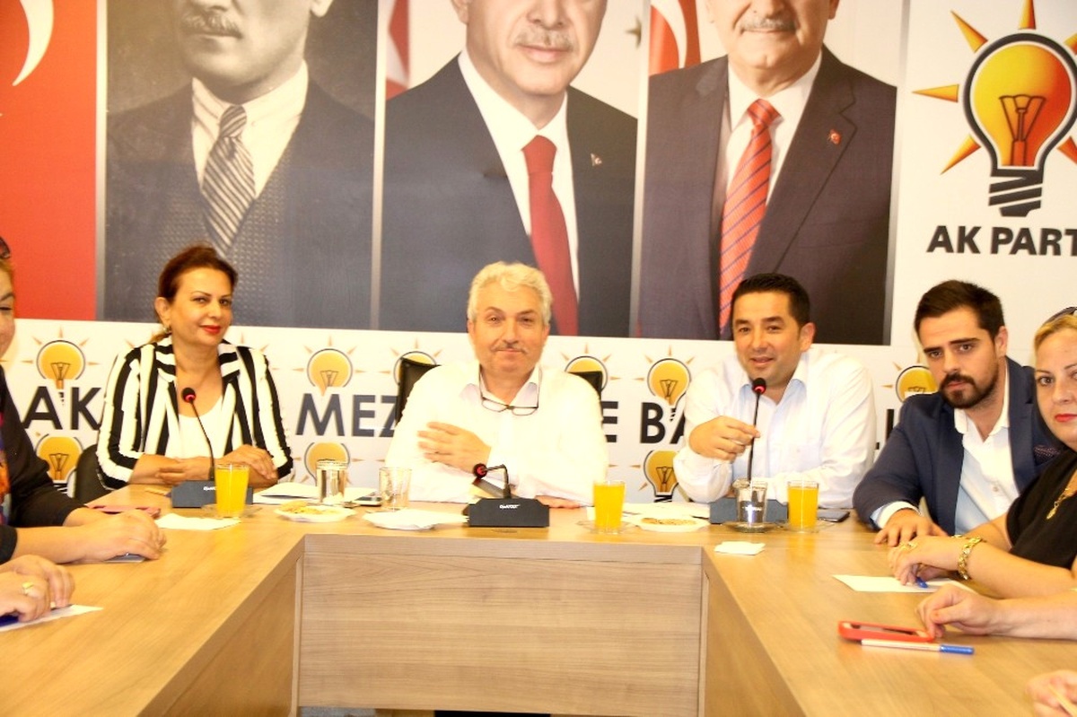 AK Parti Akdeniz Bölge Koordinatörü AK Parti Mezitli\'yi Ziyaret Etti