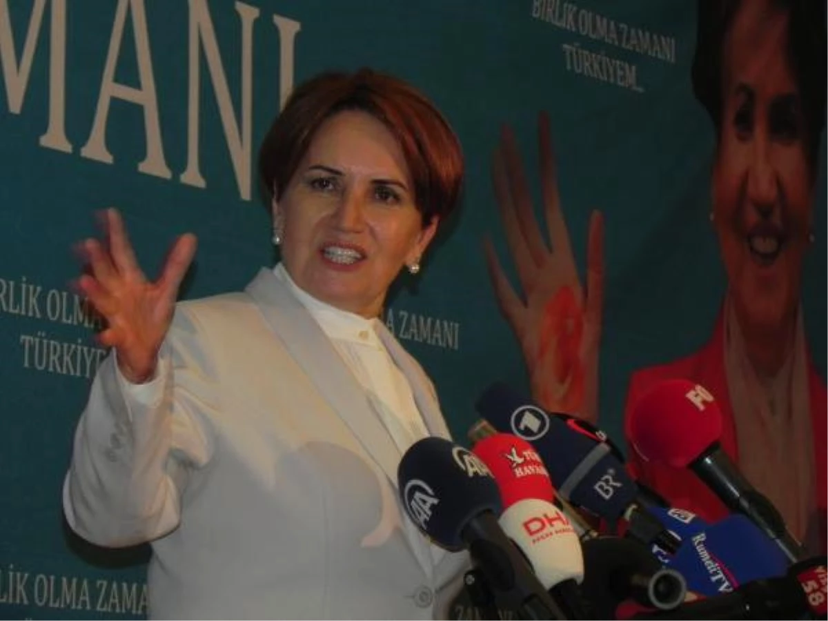 Akşener: Hiçbir Partinin Devamı Değiliz, Türkiye\'nin Partisi Olarak Tescillendik