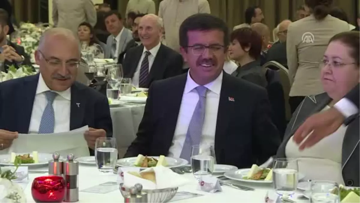 Bakan Zeybekci: "Türkiye Yüzde 5,5 Ortalamanın Üzerinde Büyümek Zorunda"