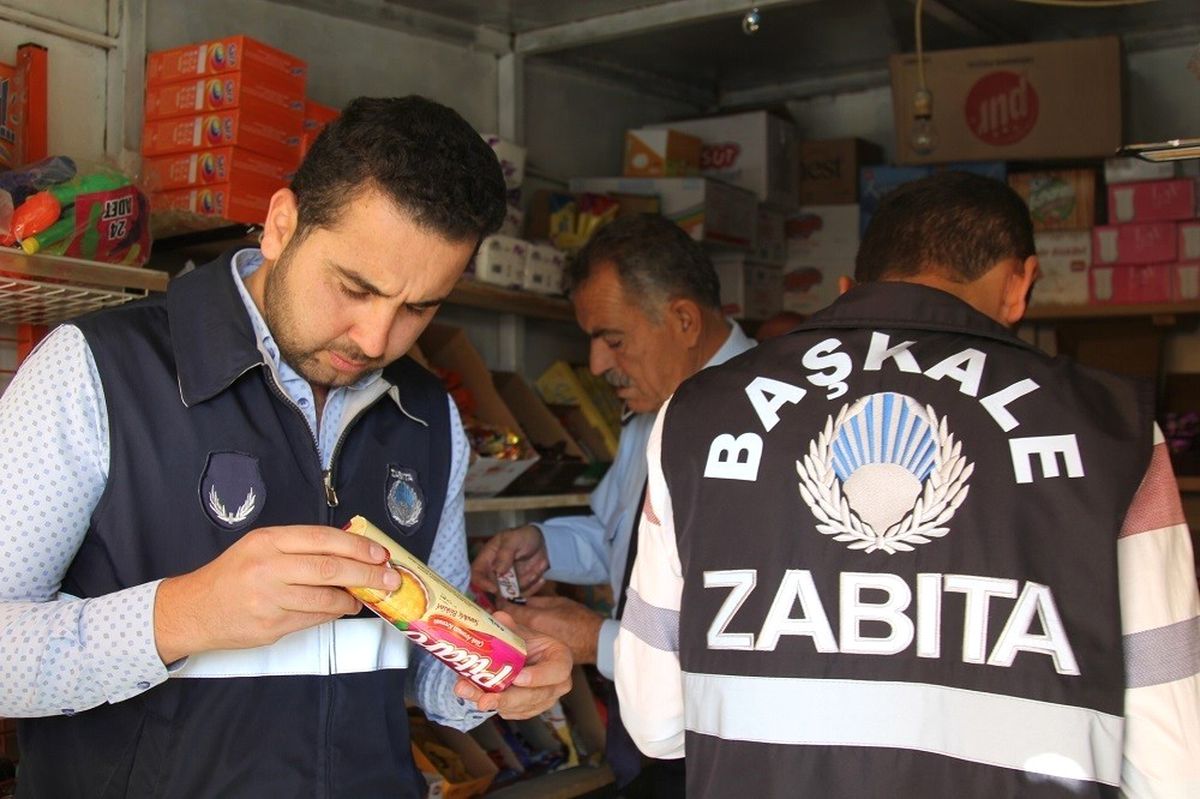 Başkale Belediyesi Okul Kantinlerini Denetledi