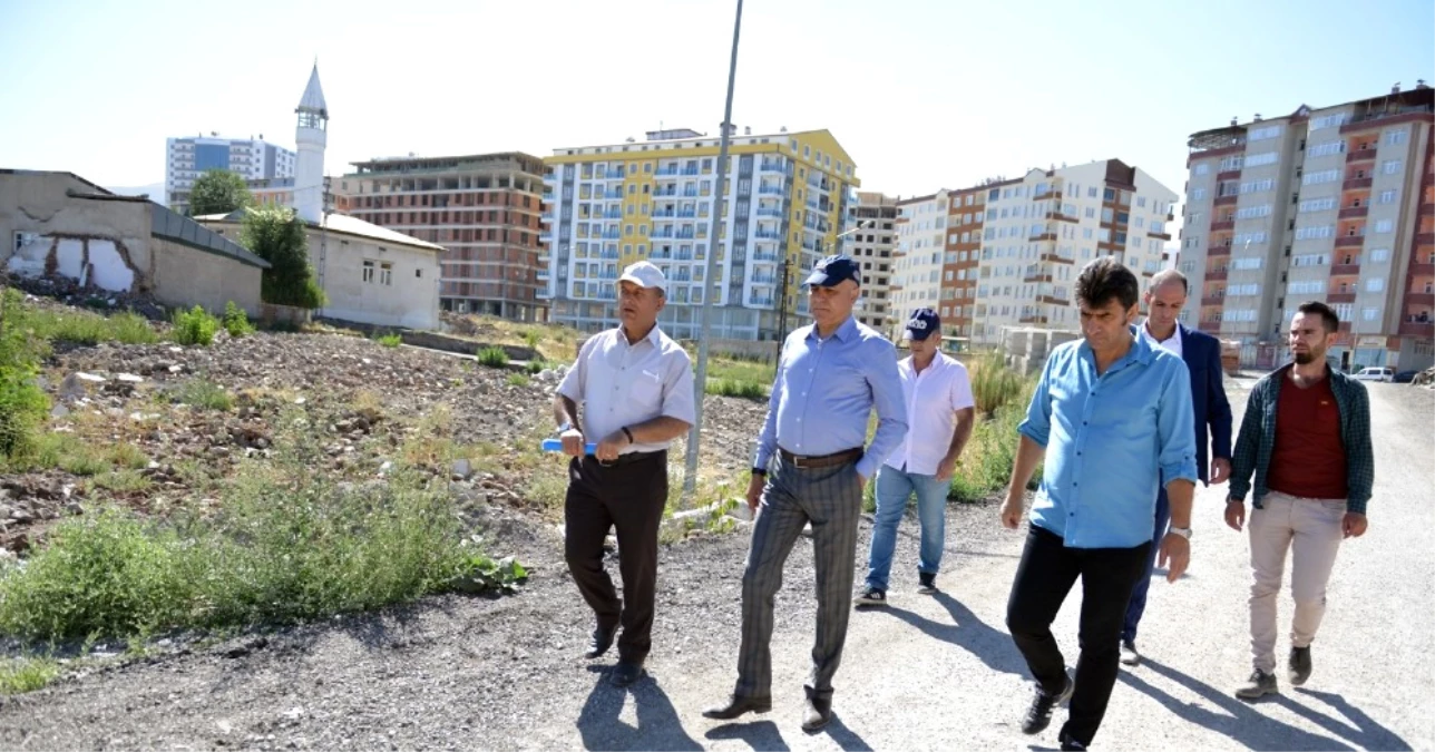 Belediye Başkanı Ali Korkut, "Bakarken Geleceğin Güzel Erzurum\'unu Görüyorum"