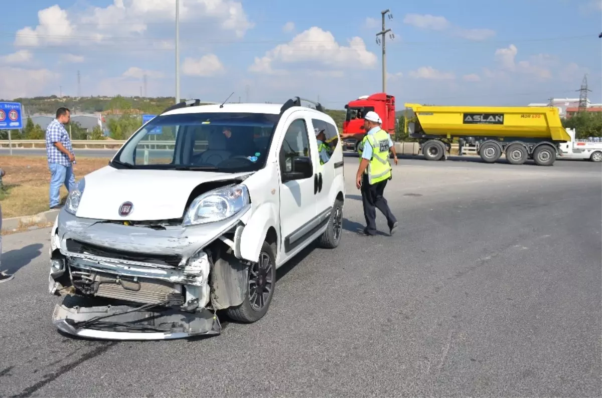 Bilecik\'te Meydana Gelen Trafik Kazasında 1 Kişi Yaralandı