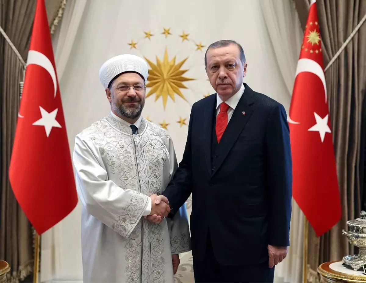 Erdoğan, Diyanet İşleri Başkanı Erbaş\'ı Kabul Etti