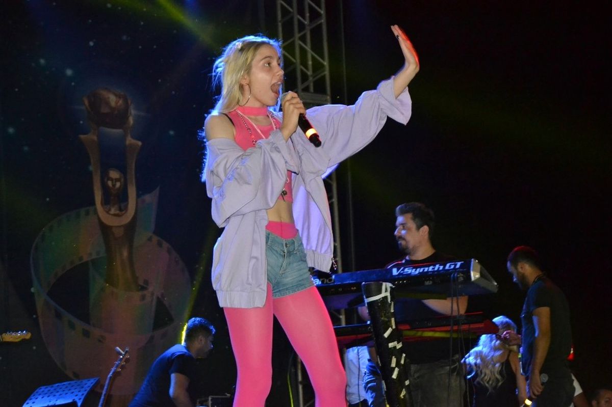 Herkes Bunu Konuşuyor; "Aleyna Tilki Konserini Conolar mı Bastı?"