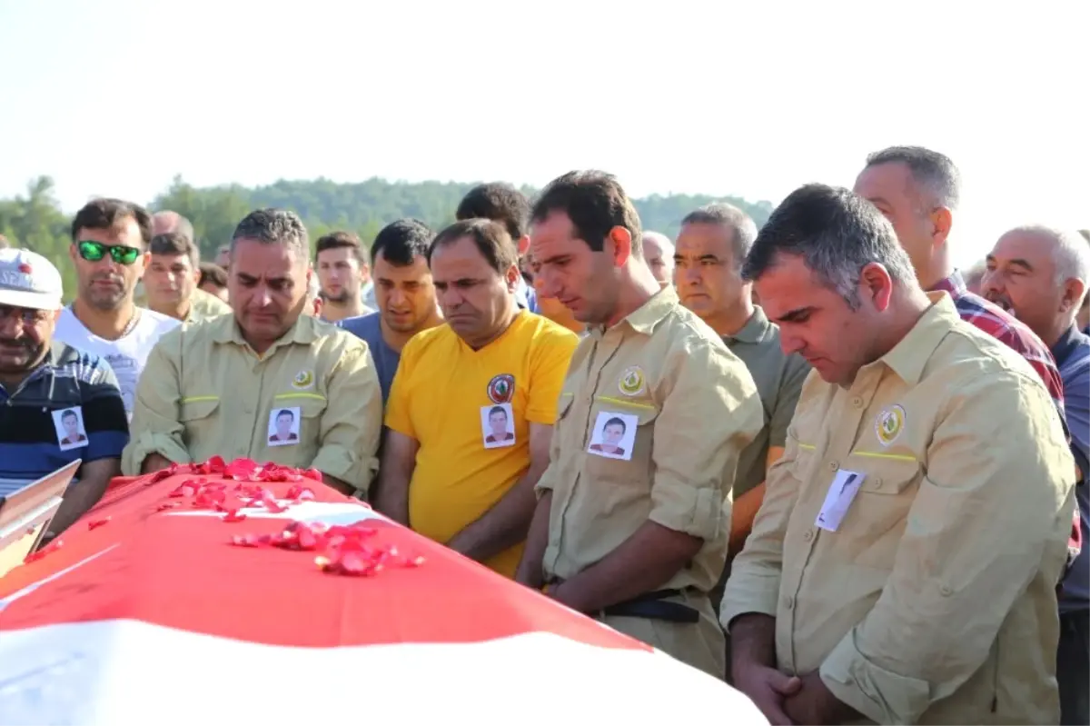 Kazada Ölen Orman İşçisi İçin Hüzünlü Tören