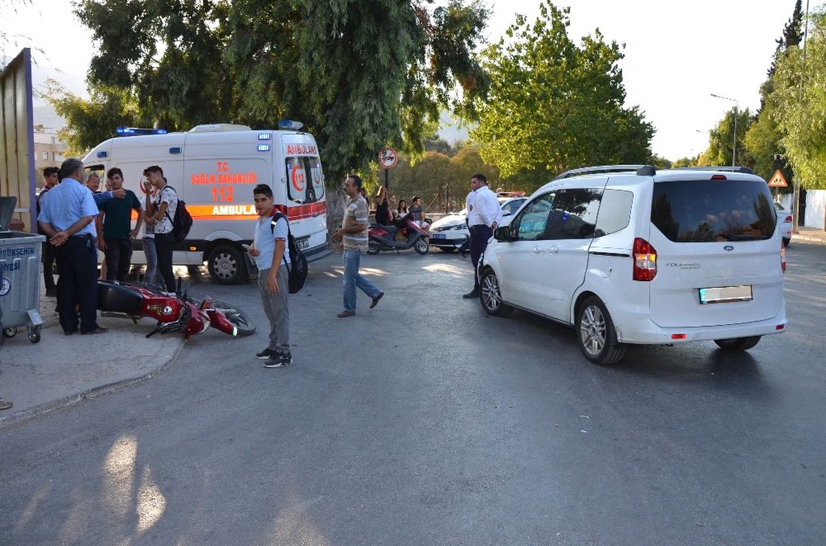 Milas\'ta Trafik Kazası; 1 Yaralı