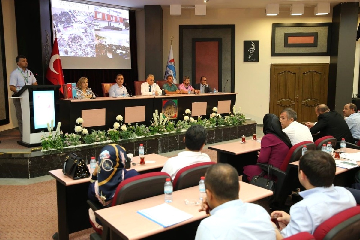 Mülkiyeti Belediyeye Ait 15 İşyerinin Kiralama İhalesi Yapıldı