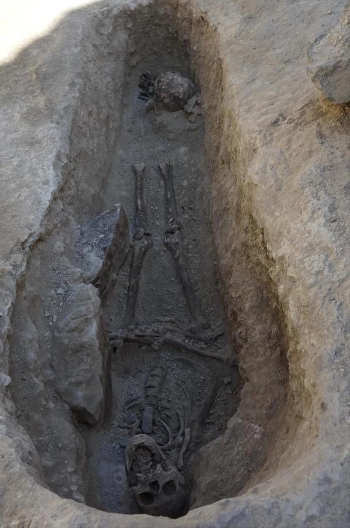 Nevşehir\'de 800 Yıllık Mezar Bulundu