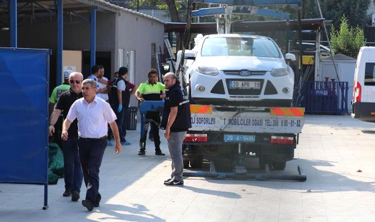 Otomobilindeki Kadını Öldürüp, Polise Teslim Oldu (2) - Yeniden