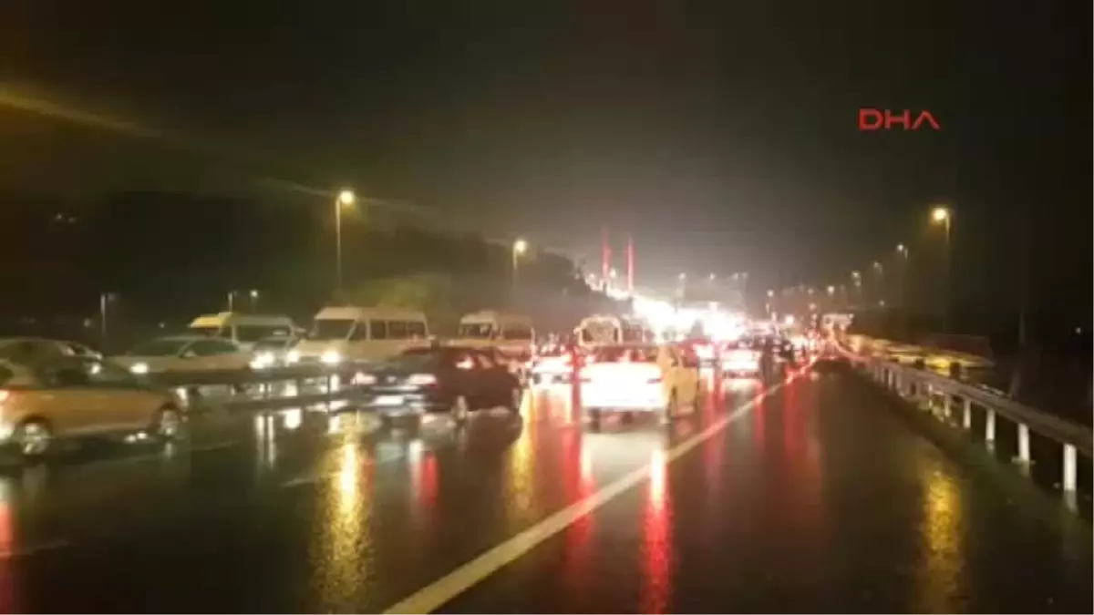 Şehitler Köprüsü\'nde Yoğun Trafik