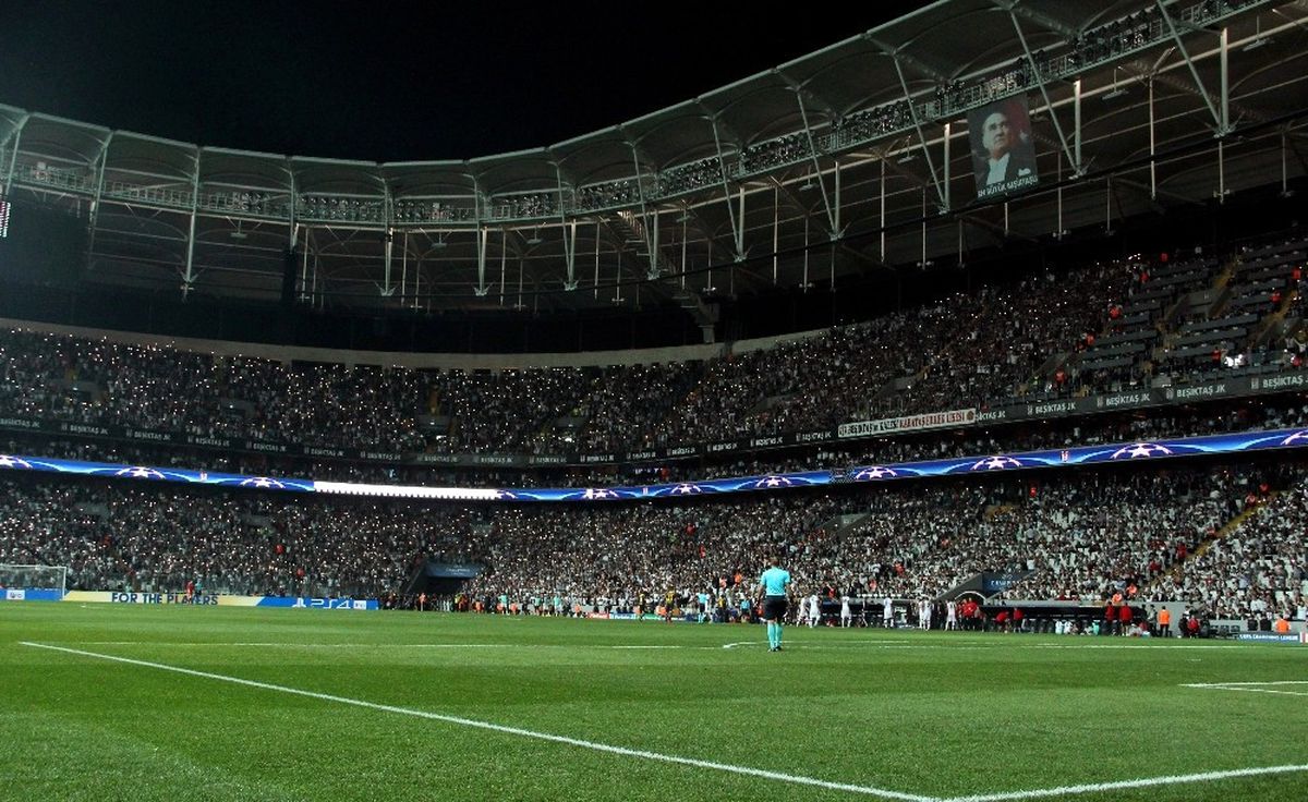 Vodafone Park\'ta Işıklar Söndü