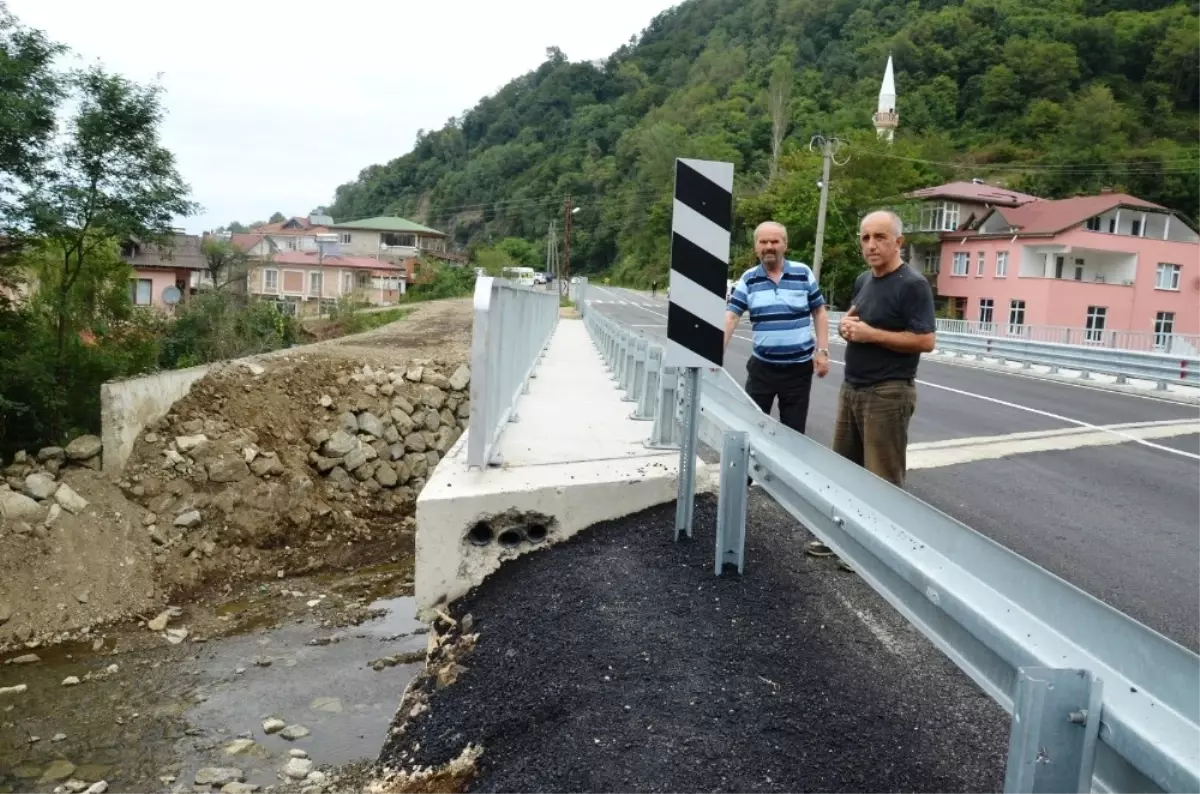 Yeni Köprüde Yaya Çilesi