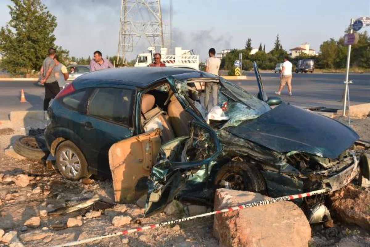 Antalya\'da Kaza: 1 Ölü, 2 Yaralı
