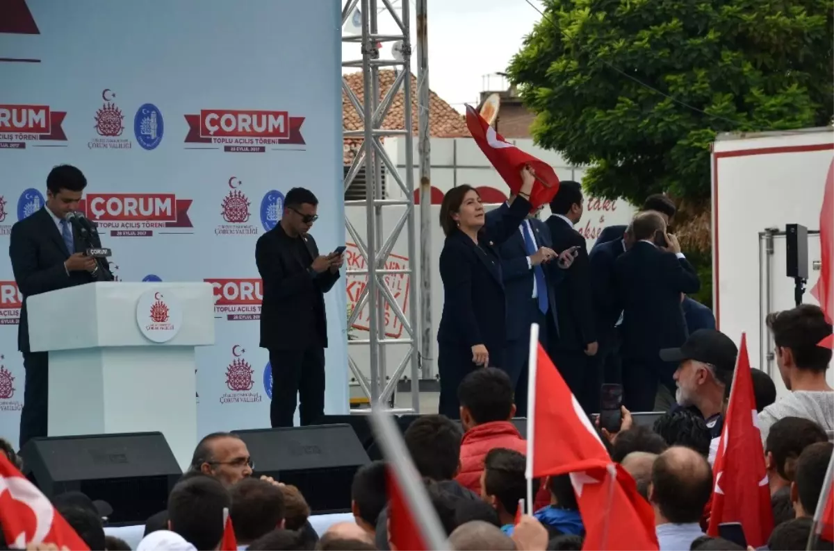 Başbakan Yıldırım: "Bunu Yapanlar En Büyük İhaneti Kendi Vatandaşlarına Yaptılar"