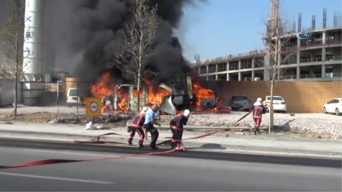 Başkent Büyük Facia Atlattı... 7 Araç Alevlerin Arasında Kaldı