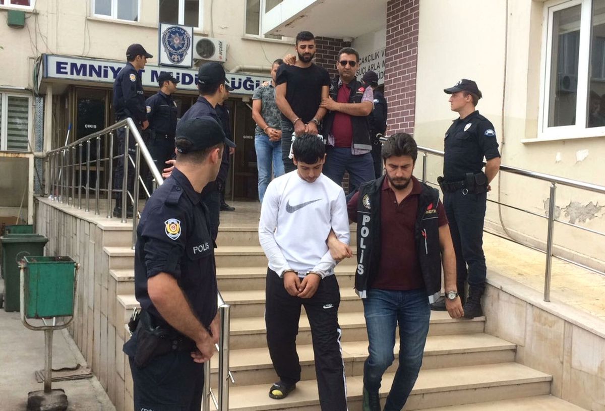 Bursa\'da 15 Kişi Uyuşturucudan Tutuklandı